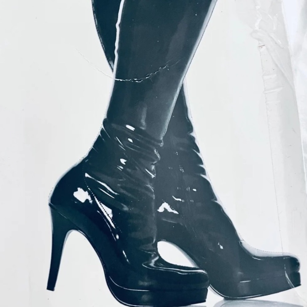 🎃HALLOWEEN🎃 GoGo patent leather boots so 5-6